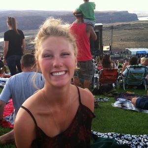 Meet your Posher, Amelia