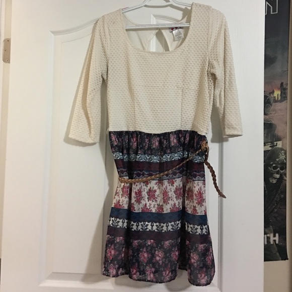 Three pink hearts half sleeve dress with belt