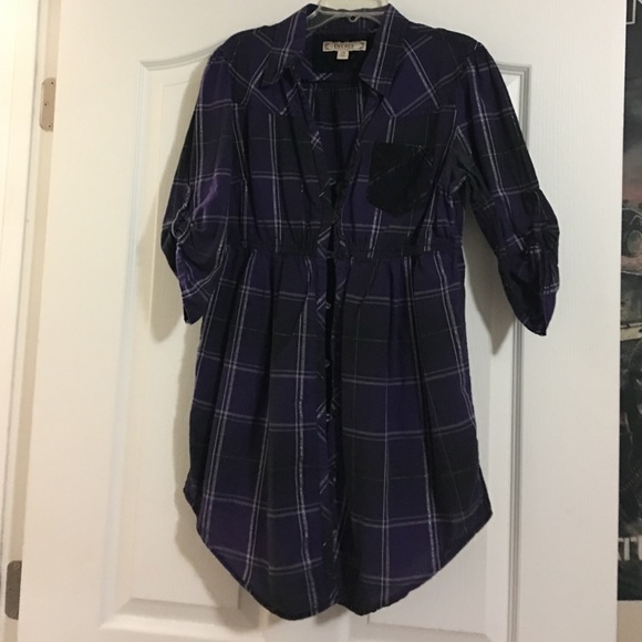 Decree plaid top