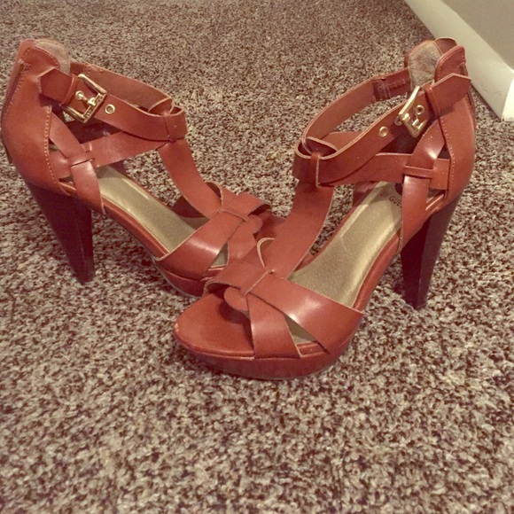 Guess  Heels
