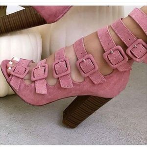 Meet your Posher, Ciara