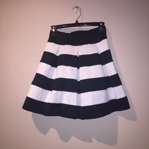 Black and white bandage stripe circle skirt