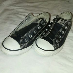 Kids black leather converse Size 1