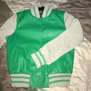 Vintage green jacket size medium (runs small)