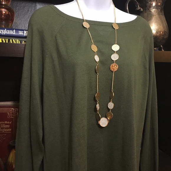 a.n.a Sweaters - Lightweight Olive Sweater