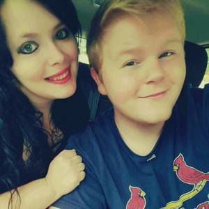 Meet your Posher, Dustin