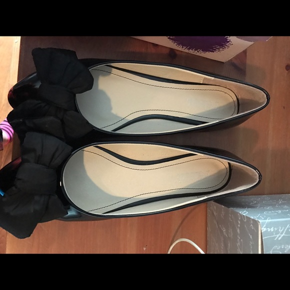 Black flats with bow