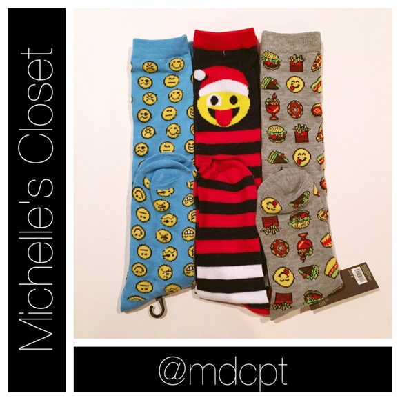 Accessories - 🎄Emoji knee highs