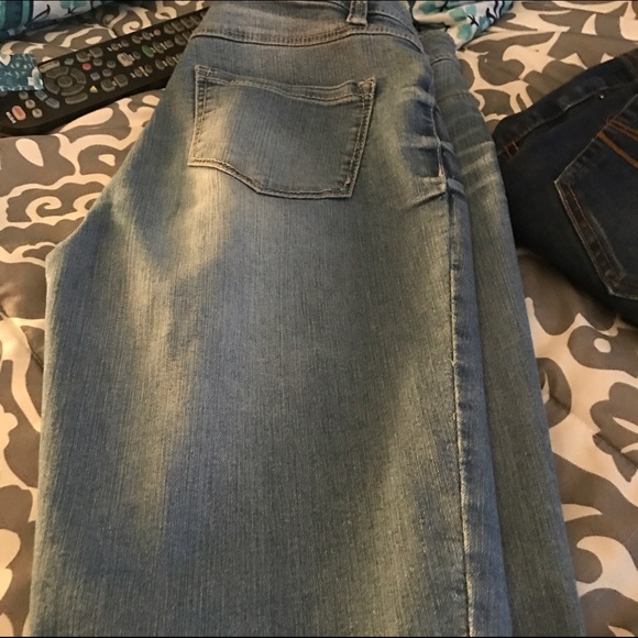 Ladies Blue Spruce skinny jeans