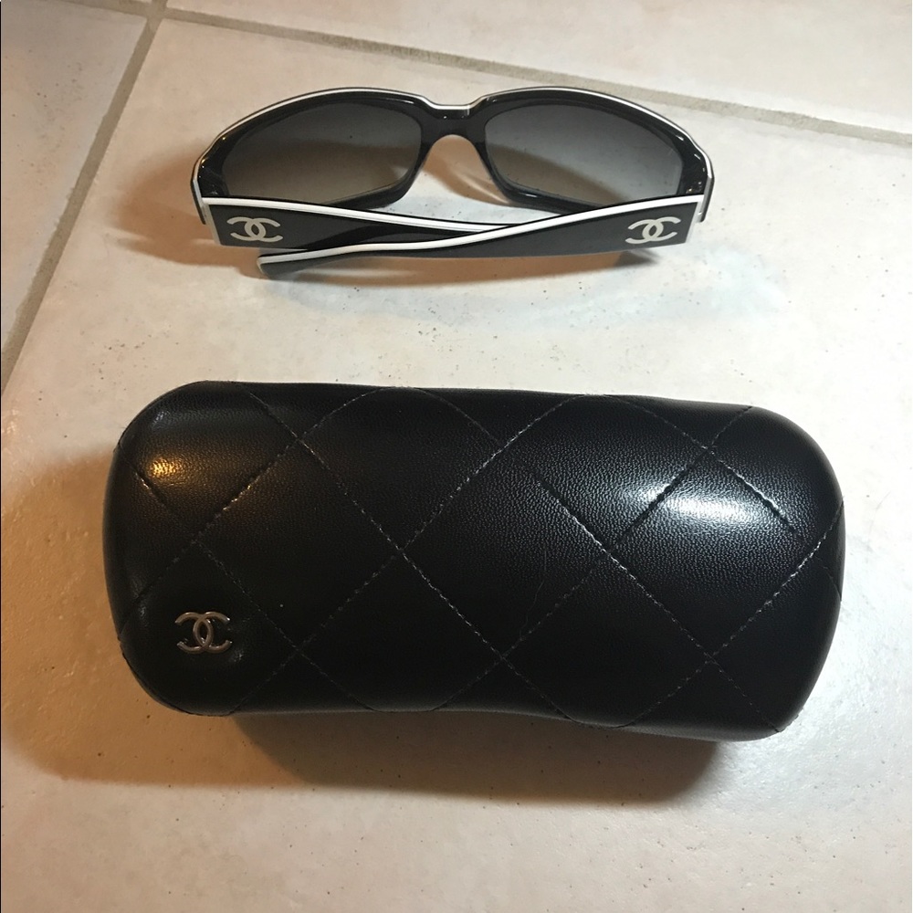 Chanel sunglasses. Authentic. 😎😎