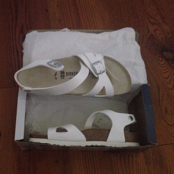 Birkenstock Rio Size 39, US 8.5-9 STILL IN BOX!