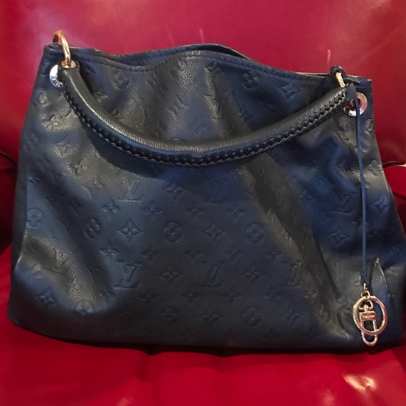 Louis Vuitton Handbags - Louis Vuitton hand bag