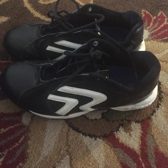 Ringor pitching cleats