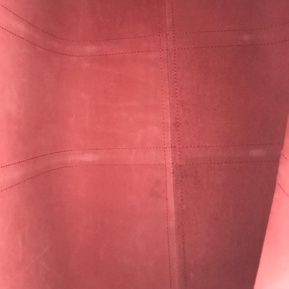 Louis Vuitton - Picture 5 of 8