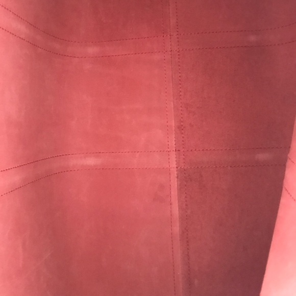 Louis Vuitton - Picture 5 of 8