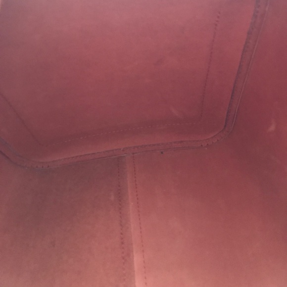 Louis Vuitton - Picture 6 of 8