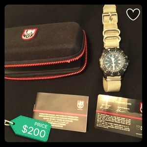 MENS LUMINOX RECON WATCH. ( Warranty)