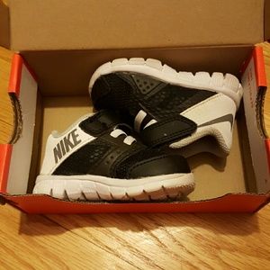 Nike Flex Supreme toddler size 3.