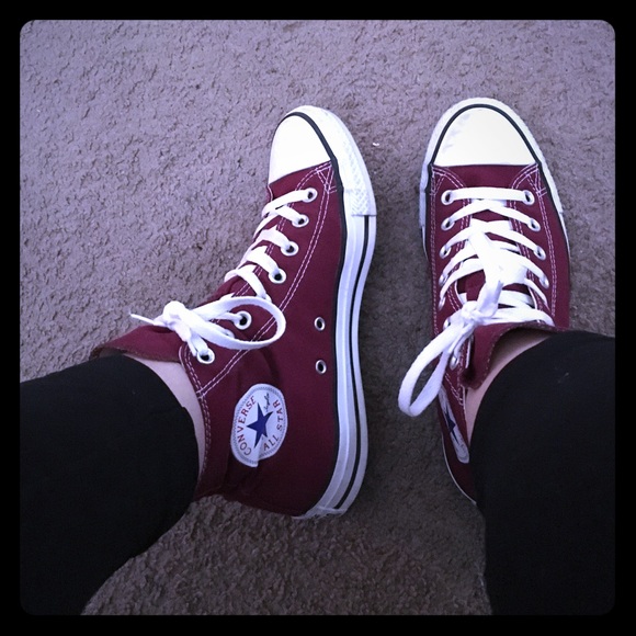 Maroon converse