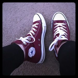 Maroon converse