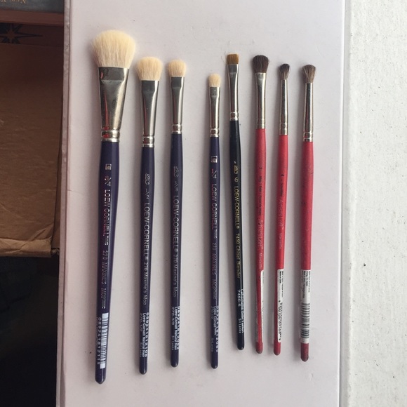 Bundle of 8 artist brushes
