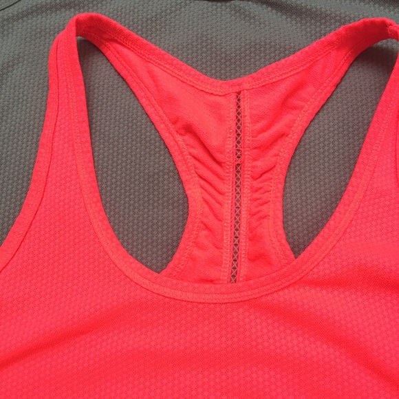 Yoga Tank Tops - Picture 3 of 3