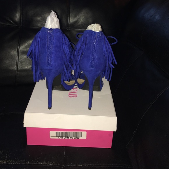 Shoes ❌SOLD❌ - Picture 4 of 4