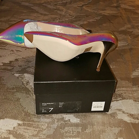 Shoes - Picture 2 of 4