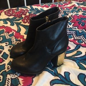 Black Steve Madden booties