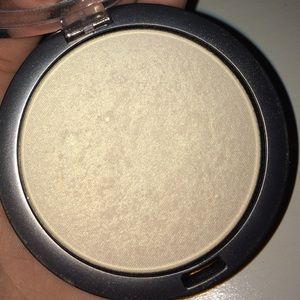 ULTA illuminating highlighter