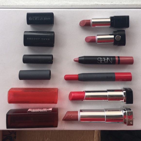 Bundle of 6 Lipsticks