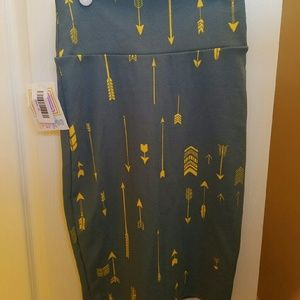 LulaRoe XS Cassie Skirt