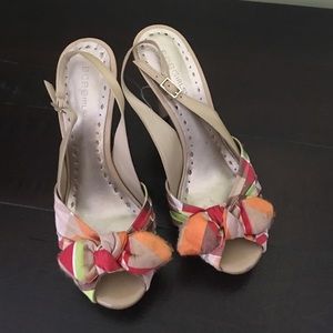 BCBG heels with retro patterned bow