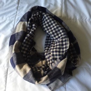 Super soft LOFT infinity scarf