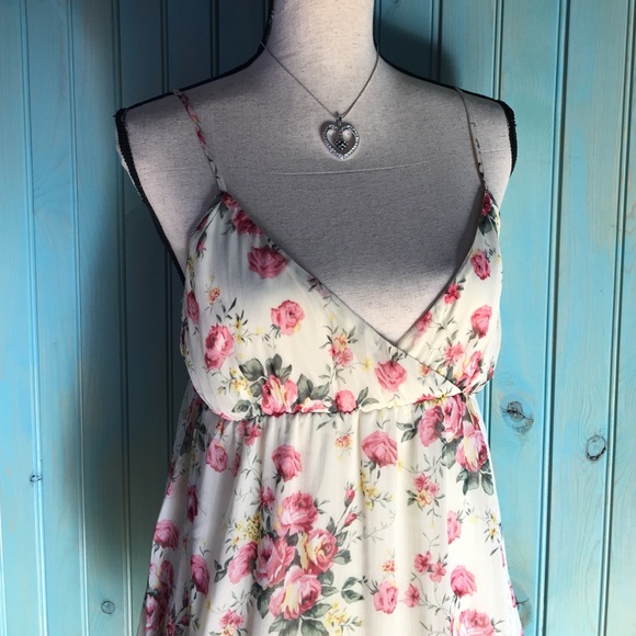 Sweet floral dress - Picture 2 of 4