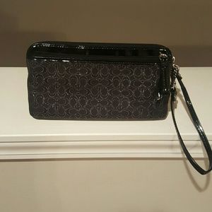 Black Coach Wallet w/ Wristlet