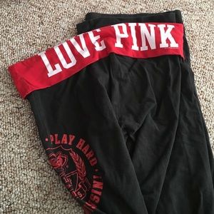 WI Badger Yoga Pants