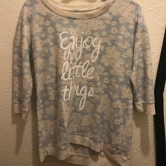 Enjoy the little things quarter length blouse