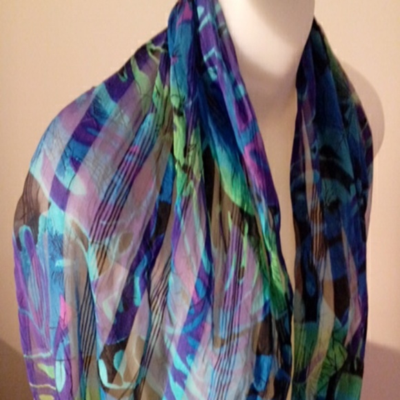 Accessories - Sold bkayejune, in for extra scarf included