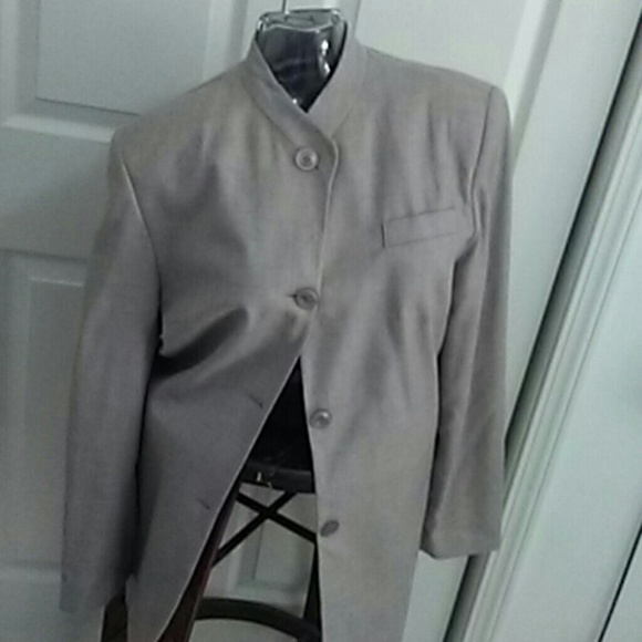 Light brown blazer light weight,pure wool