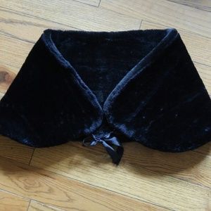 Faux fur wrap/shrug black