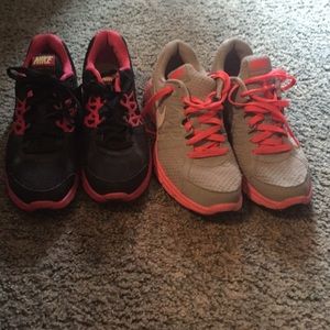 2 pairs, Nike - Relentless2