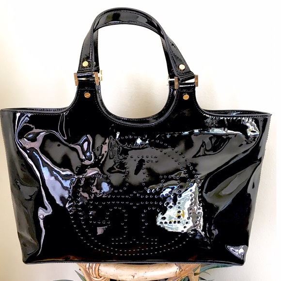 Tory Burch Handbags - TORY BURCH BOMBE BAG