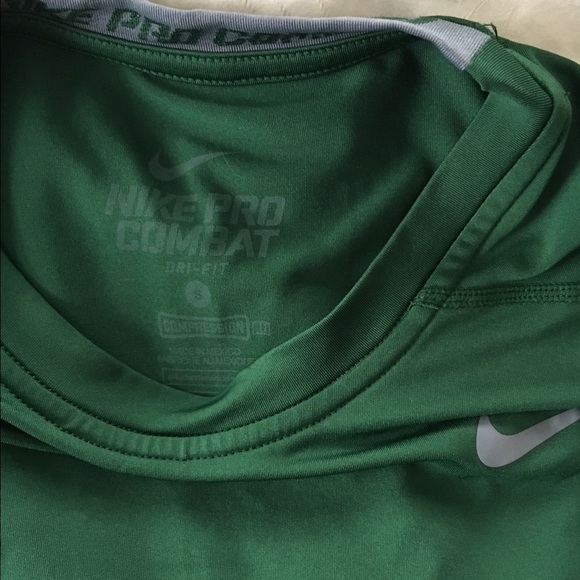 Nike Pro Combat Men's Top - Picture 2 of 3