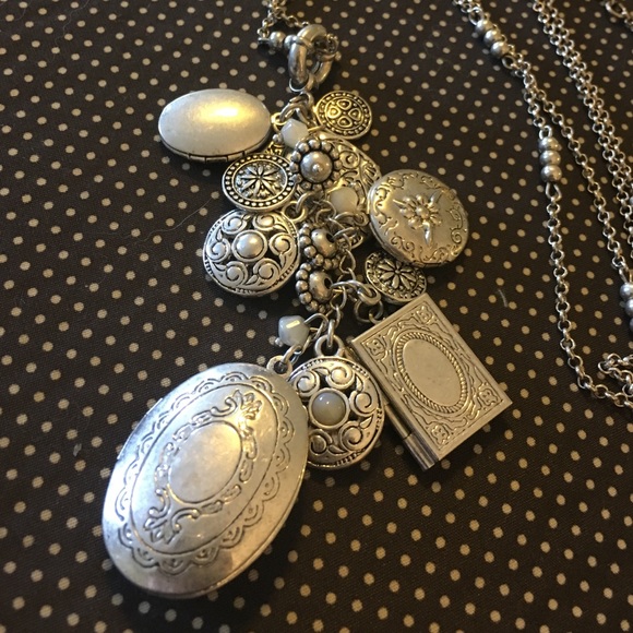 Premier Designs Near & Dear Locket necklace