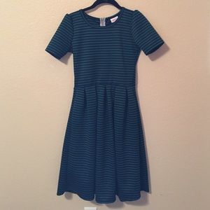 LuLaRoe Christmas Holiday XS Amelia Dress