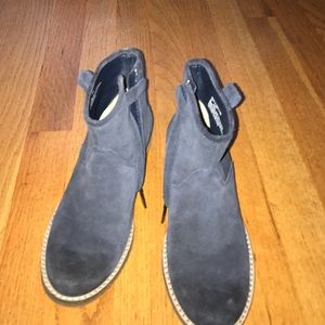 Nordstrom kids navy suede booties.