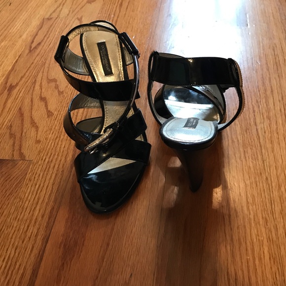 Dolce & Gabbana Black Patent Leather Thick Heels - Picture 2 of 4