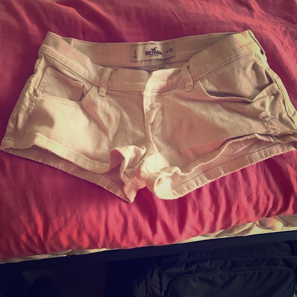 White Hollister shorts
