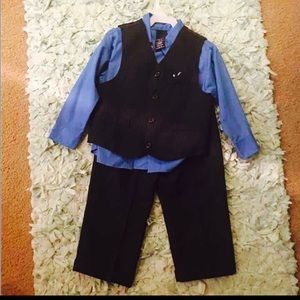 Nautical boys suit size 4t